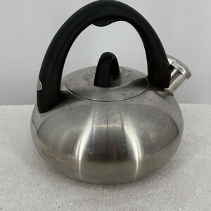 Calphalon 2 Qt, 1.9L Whistling Tea Kettle 4402 Stainless Steel Silver